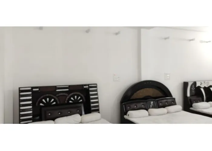 Hotel Shri Nivasa Inn, Kothi