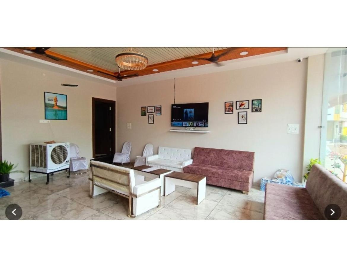 Homestay Shri Nivasa Inn, Kothi Godarpura